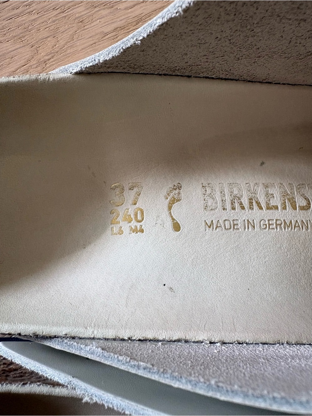 6-6.5 Birkenstock Arizona Big Buckle Shiny Leather White Gold Slides Sandals 37 - Picture 10 of 10